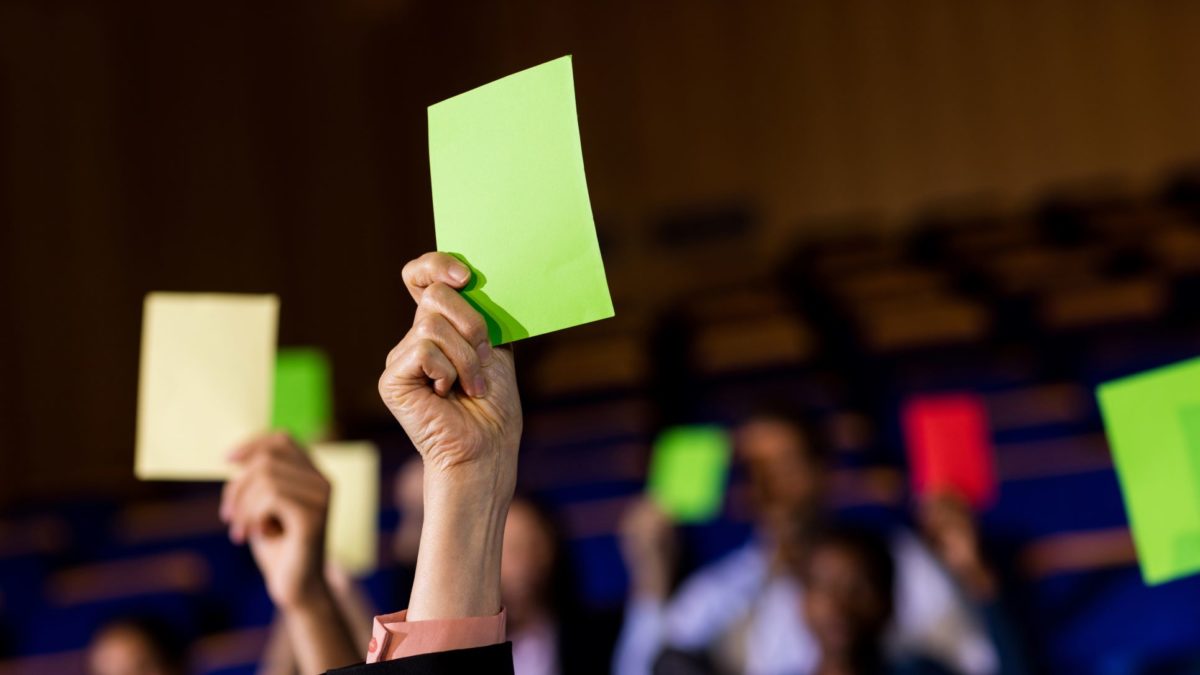 Wie funktionieren geheime Wahlen und Abstimmungen bei digitalen